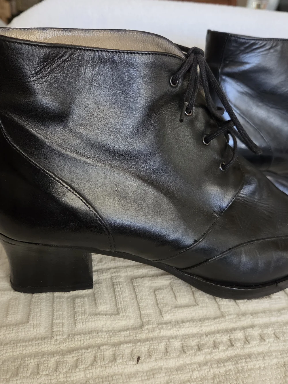 Black Leather Lace-Up Ankle Booties 8.5M